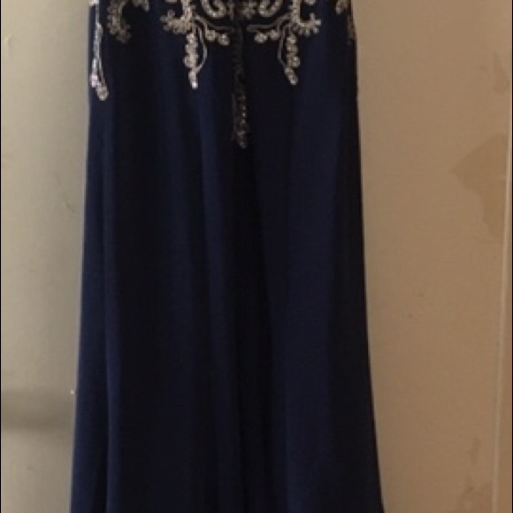 Ball Gown Dress - Picture 3 of 4